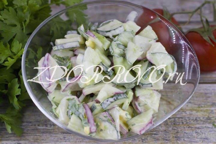 Салат из огурцов и редиски